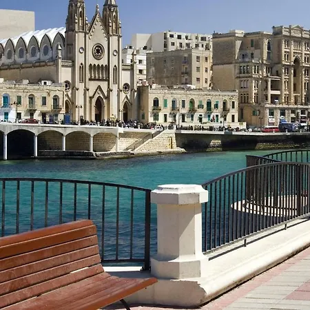 Apartamento Modern Steps To St George's Bay *