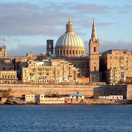 شقة Modern Steps To St George's Bay سانت جوليان
