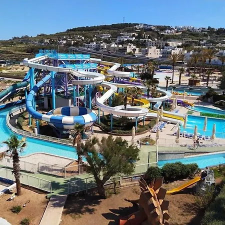 Modern Steps To St George's Bay شقة *
